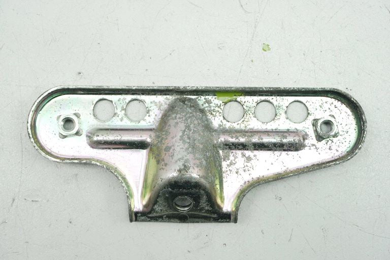 SUZUKI AN 650 ABS WVBU BURGMAN HALTER TRITTBRETT SOZIUS LINKS STREBE