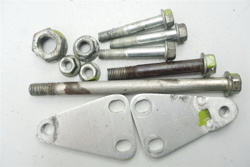KAWASAKI KLR 600 KL600 A HALTERUNG MOTOR SCHRAUBEN HALTEPLATTE BOLZEN