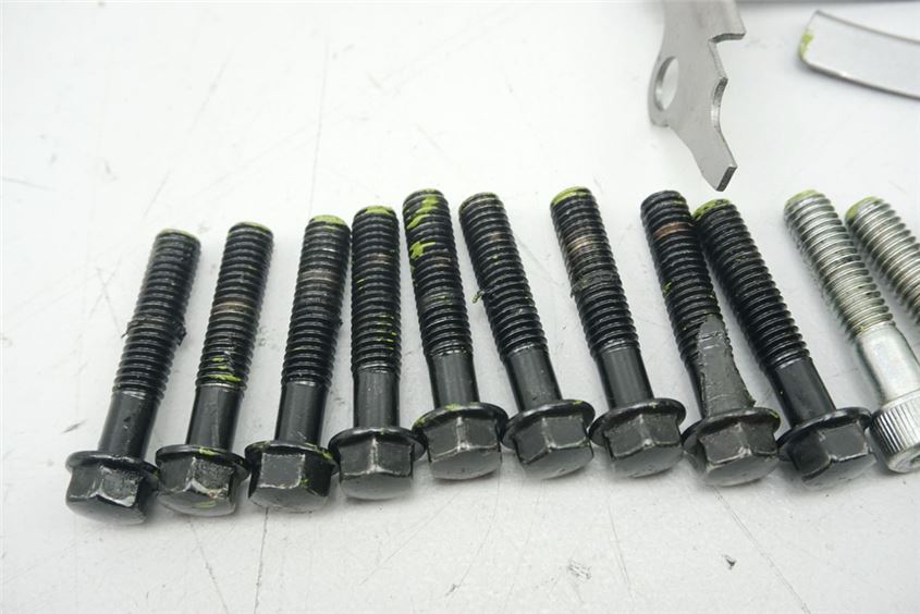 KAWASAKI KLR 600 KL600 A SCHRAUBEN LIMADECKEL STATOR SCREWS