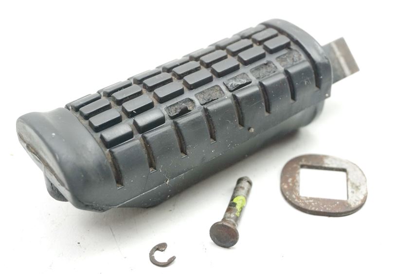 SUZUKI VL 125 WVA4 INTRUDER ESTRIBERA CONDUCTOR IZQUIERDA