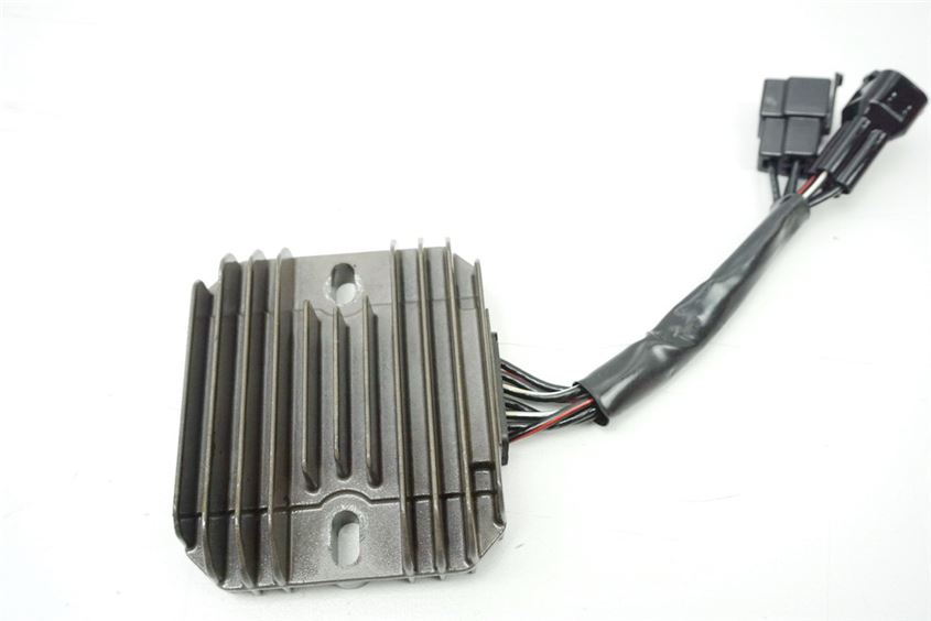 SUZUKI DL 650 V-STROM WVB1 REGULADOR DE TENSIÓN RECTIFICADOR