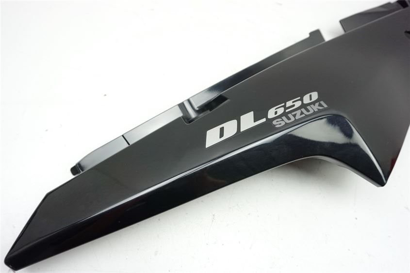 SUZUKI DL 650 V-STROM WVB1 CARENADO TRASERO DERECHO TAPA CUBIERTA