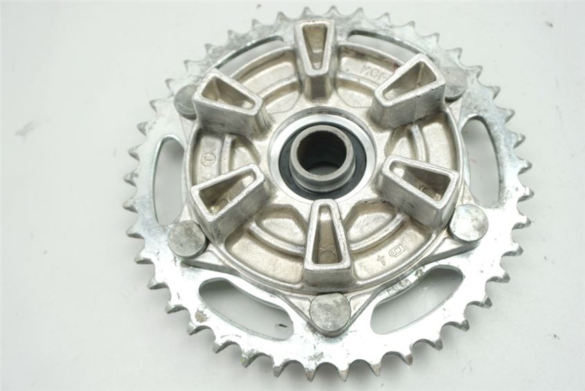PORTACORONAS DE PIÑÓN HONDA CBR 900 SC50