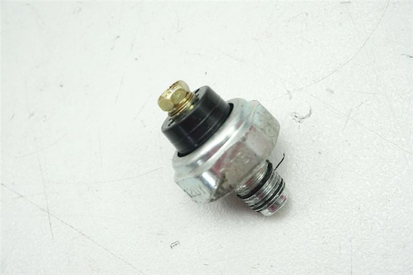 HONDA CBR 900 SC50 INTERRUPTOR PRESOSTATO ACEITE