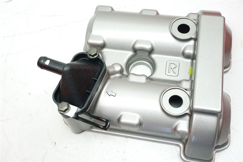SUZUKI DL 650 V-STROM WVB1 VALVE COVER REAR CYLINDER HEAD REAR