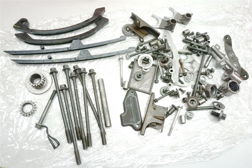 SUZUKI DL 650 V-STROM WVB1 SCHRAUBEN & KLEINTEILE - MOTOR