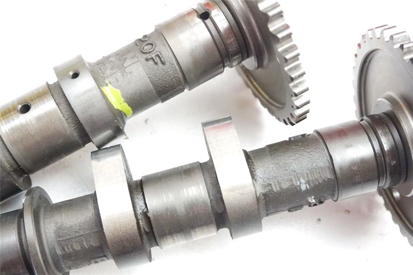 SUZUKI DL 650 V-STROM WVB1 NOCKENWELLEN ZYLINDERKOPF VORN CAMSHAFT FRONT