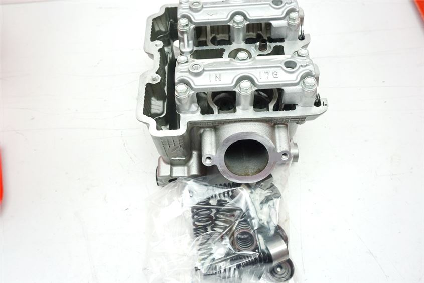 SUZUKI DL 650 V-STROM WVB1 CYLINDER HEAD REAR