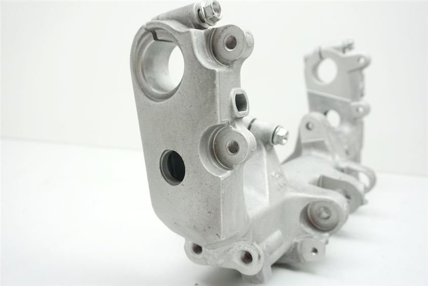 HONDA CBR 900 SC50 MOUNTING BRACKET FRAME LOWER RAIL SUPPORT