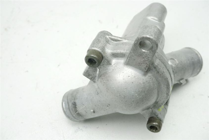 YAMAHA YZF 600 4TV THUNDERCAT THERMOSTAT HOUSING
