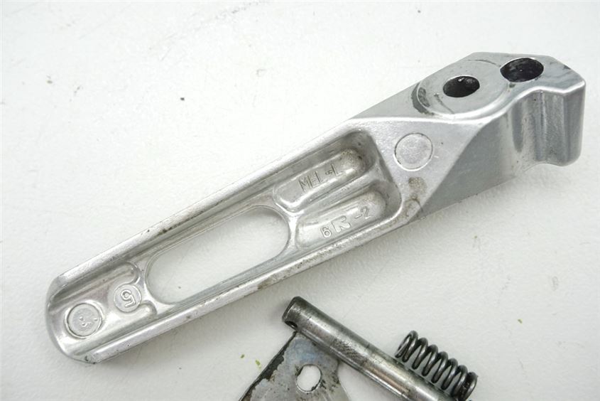 HONDA CBR 1000 RR SC57 FUßRASTE SOZIUS LINKS FOOTREST 04-07