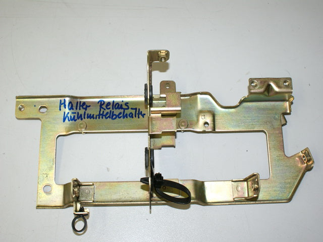 YAMAHA XVZ 1300 VP09 ROYAL STAR BRACKET RELAY HOLDER MOUNT