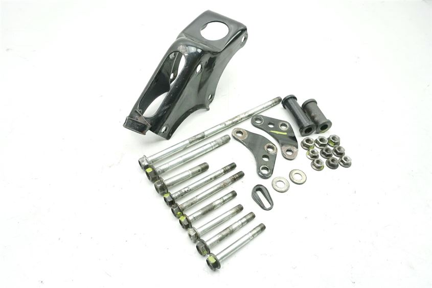 SOPORTE MOTOR EJE TORNILLOS HONDA CLR 125 JD18 CITYFLY
