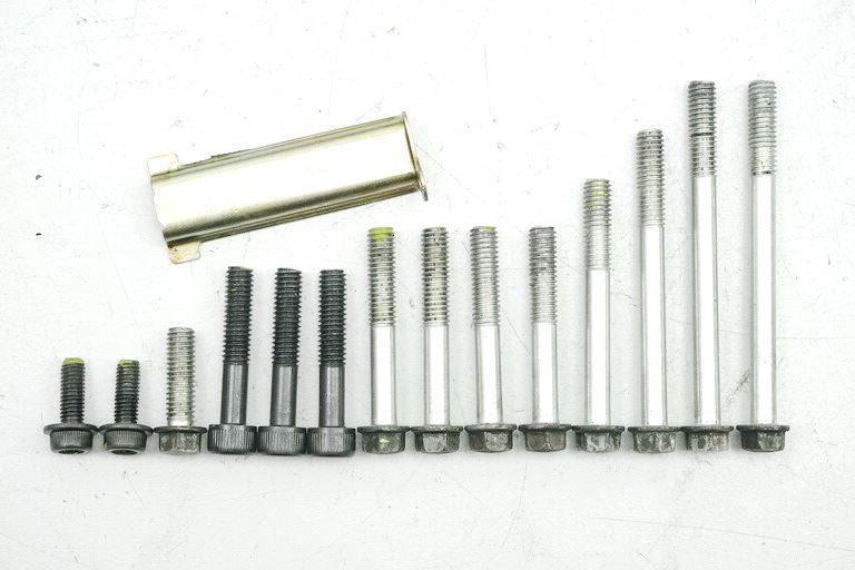 HONDA CLR 125 JD18 CITYFLY SCHRAUBEN LIMADECKEL STATOR SCREWS