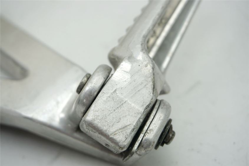 HONDA CBR 900 SC44 REPOSAPIÉS PASAJERO IZQUIERDO