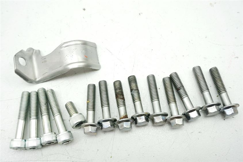 HONDA CBF 600 S ABS PC38 SCHRAUBEN LIMADECKEL STATOR SCREWS