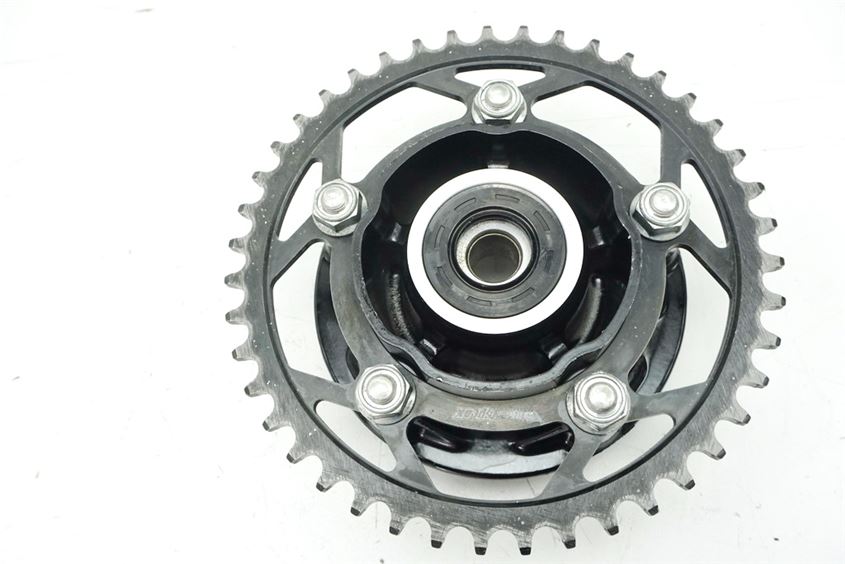 HONDA CBF 600 S ABS PC38 SOPORTE PIÑÓN DE ARRASTRE PORTA PIÑÓN