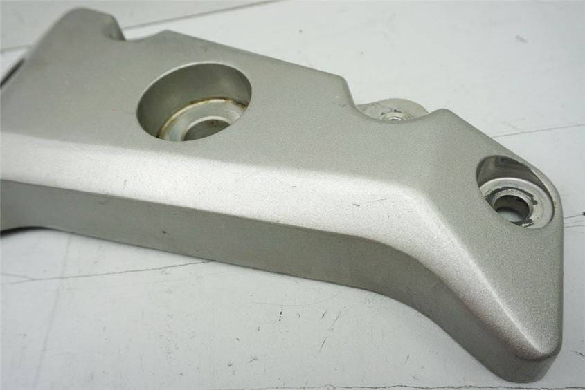 HONDA CBF 600 S ABS PC38 GRUNDPLATTE FUßRASTENTRÄGER LINKS HALTER