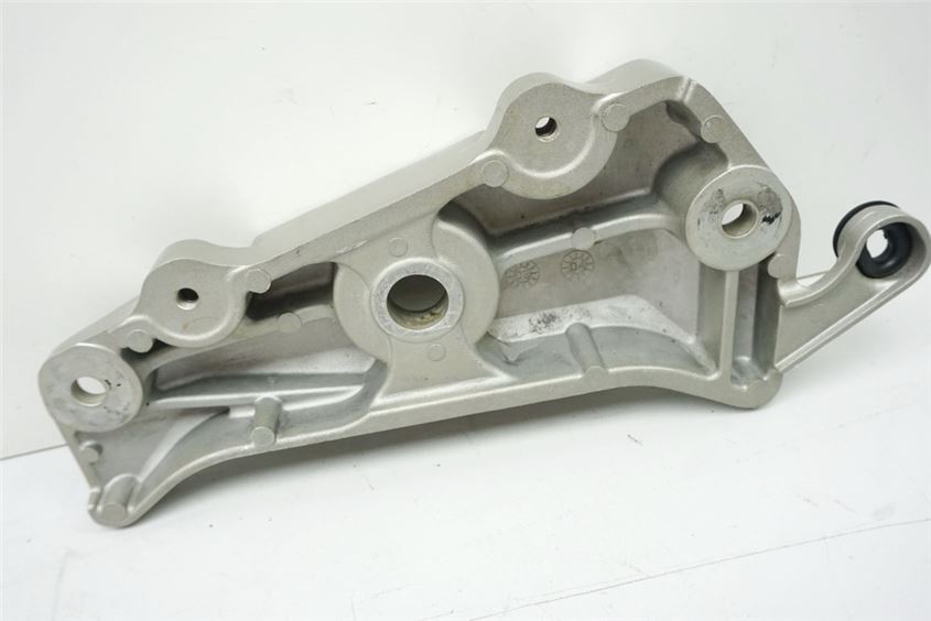 HONDA CBF 600 S ABS PC38 GRUNDPLATTE FUßRASTENTRÄGER LINKS HALTER