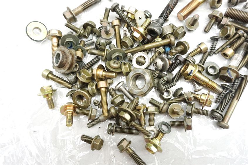 YAMAHA XC 125 SE42 VITY SCREWS & SMALL PARTS