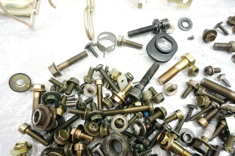 YAMAHA XC 125 SE42 VITY SCREWS & SMALL PARTS