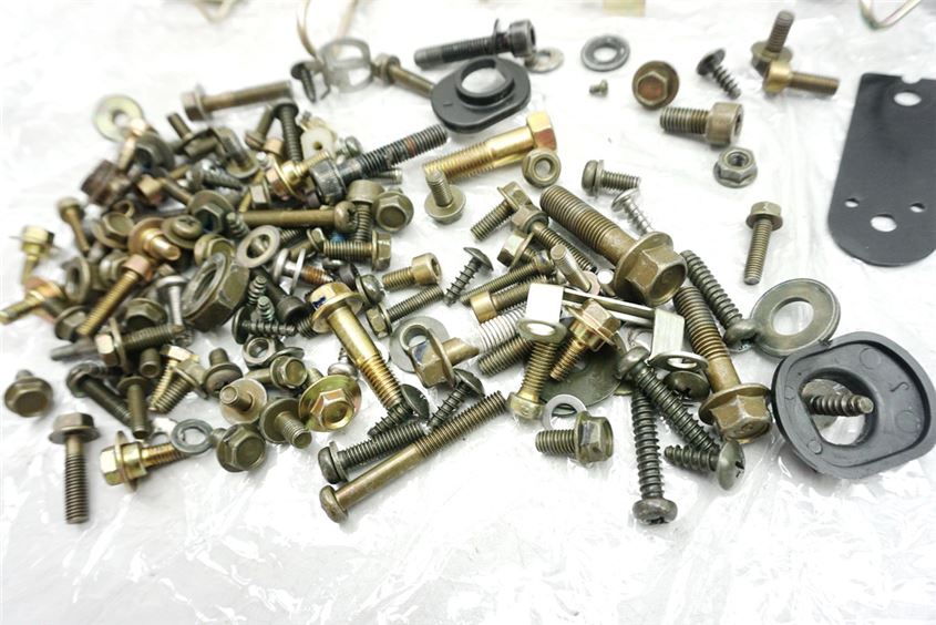 YAMAHA XC 125 SE42 VITY SCREWS & SMALL PARTS