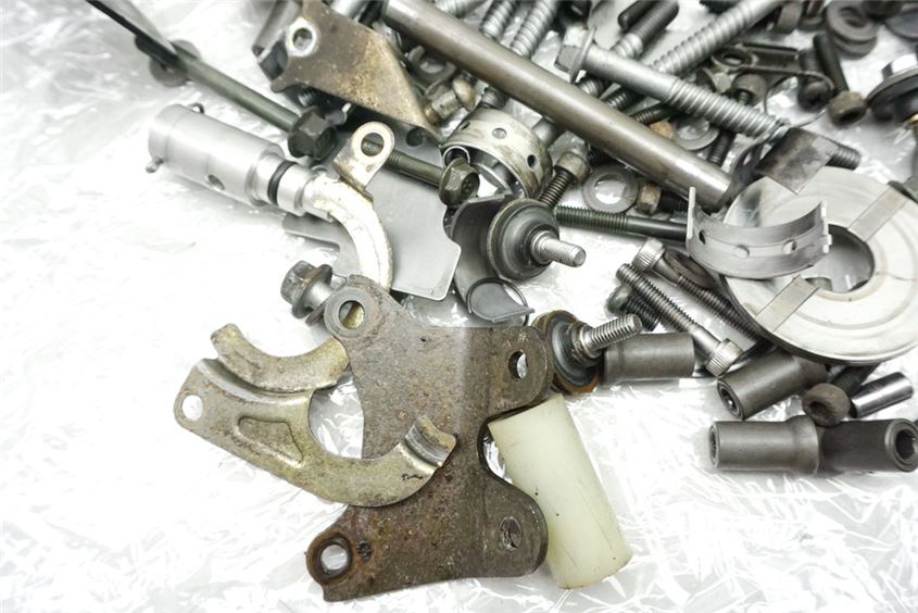 YAMAHA YZF 600 4TV THUNDERCAT SCREWS ENGINE SMALL PARTS