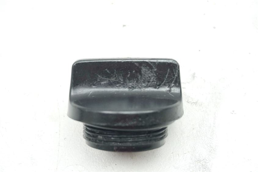KAWASAKI ZX-10 ZXT00B DECKEL ÖLEINFÜLLSTUTZEN COVER