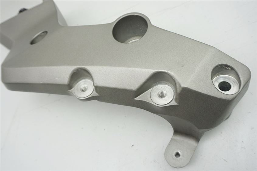 HONDA CB 1000 R SC60 SOPORTE CHASIS DERECHO TAPA MOTOR SOPORTE