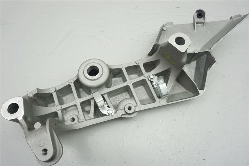 HONDA CB 1000 R SC60 BRACKET FRAME RIGHT COVER ENGINE MOUNT