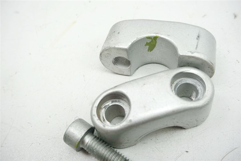 APRILIA ETX 125 ZD4PH LENKERKLEMMUNG RISER