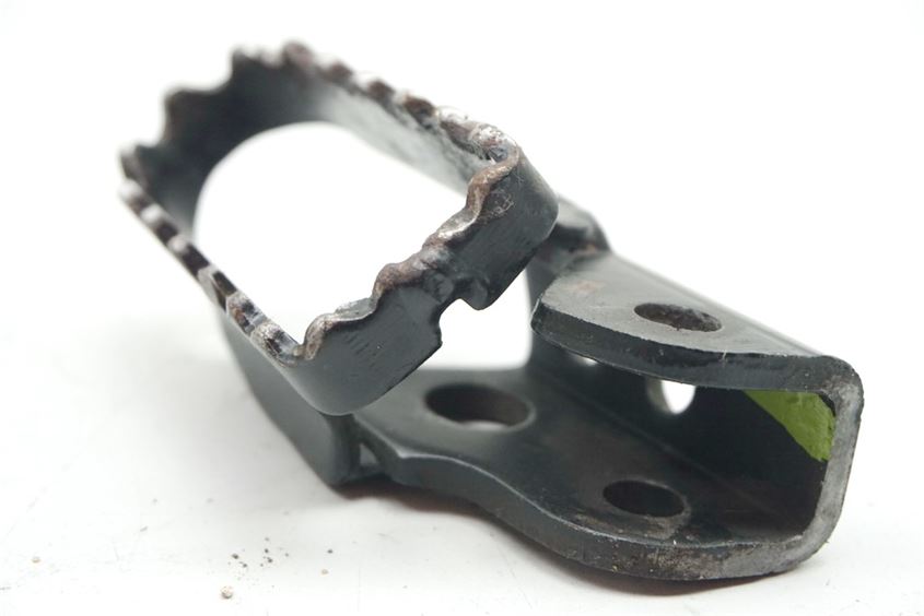 APRILIA ETX 125 ZD4PH FOOTREST RIDER LEFT FOOTREST