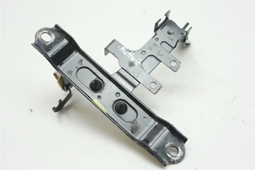 KAWASAKI VN 1600 CLASSIC TOURER VNT60A BATTERY COVER HOLDER LID