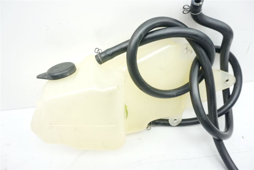KAWASAKI VN 1600 CLASSIC TOURER VNT60A COOLANT RESERVOIR RADIATOR