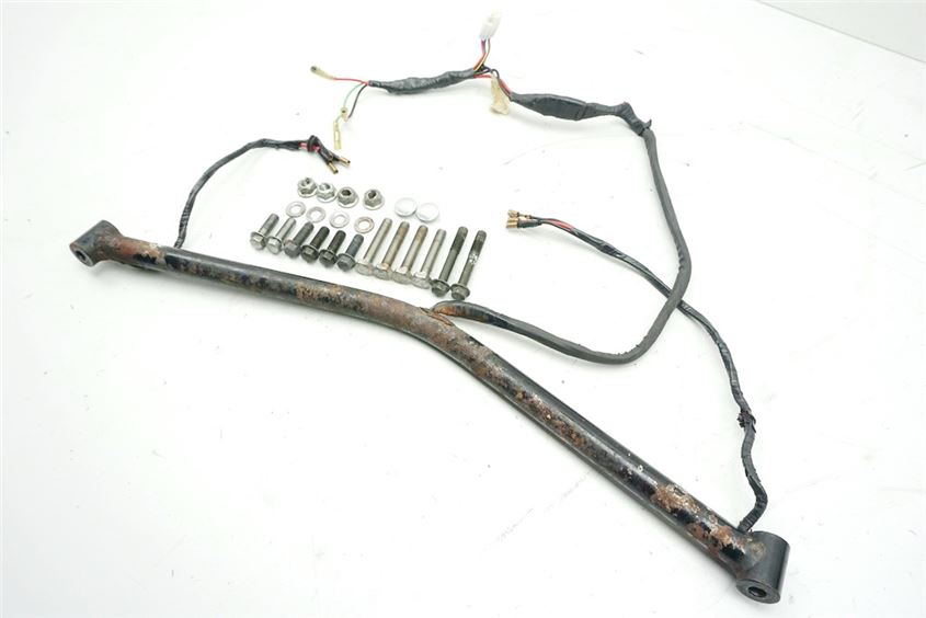 KAWASAKI VN 1600 CLASSIC TOURER VNT60A VERBINDER STREBE KOFFERHALTER HALTER KABEL