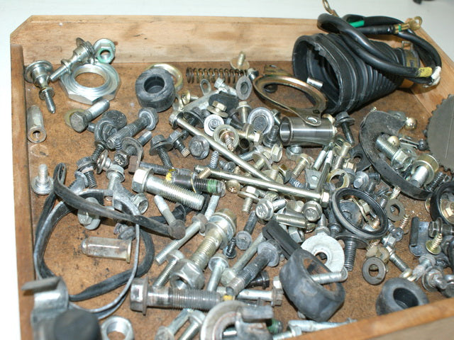 HONDA SCV 100 JF11 LEAD SCHRAUBEN KLEINTEILE
