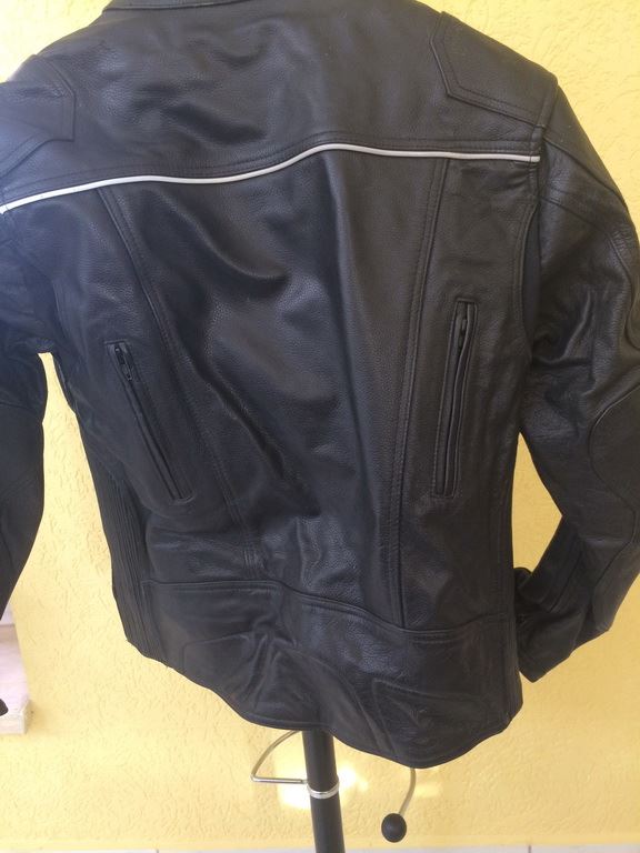 MOTORCYCLE LEATHER JACKET - WOMEN - AS NEW - SIZE 44