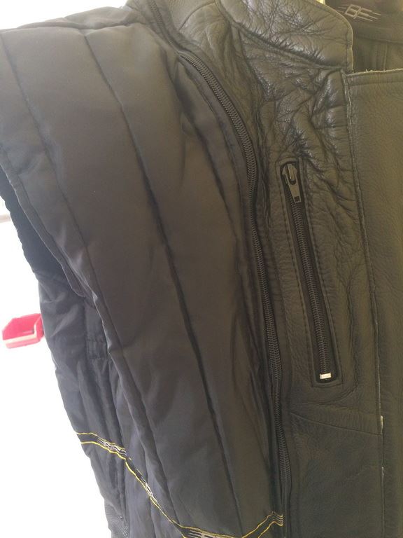 MOTORRADJACKE - MOTORRADLEDERJACKE - NEUWERTIG - GRÖßE 38