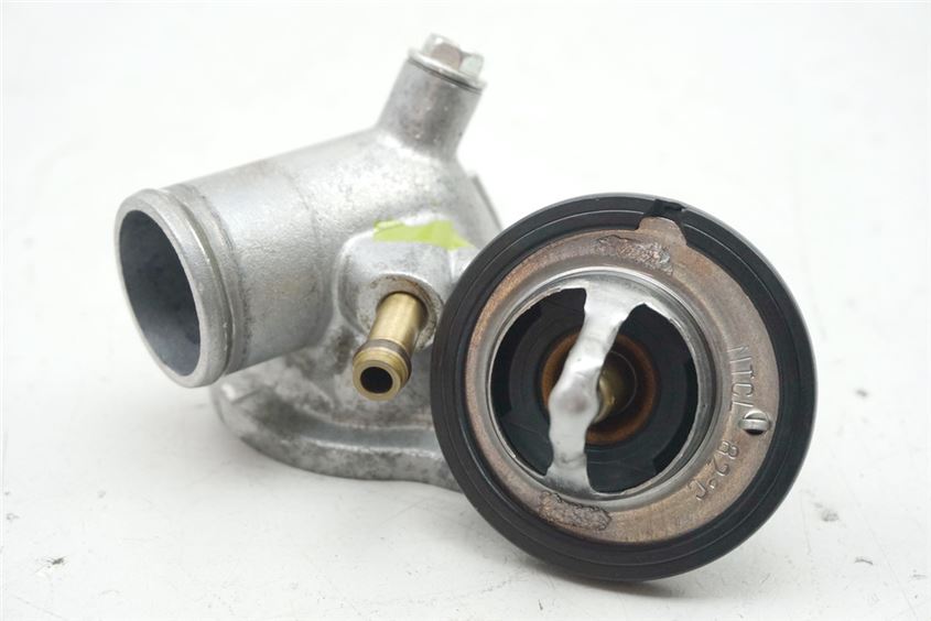 SUZUKI GSR 600 ABS WVB9 TERMOSTATO CAJA TERMOSTÁTICA
