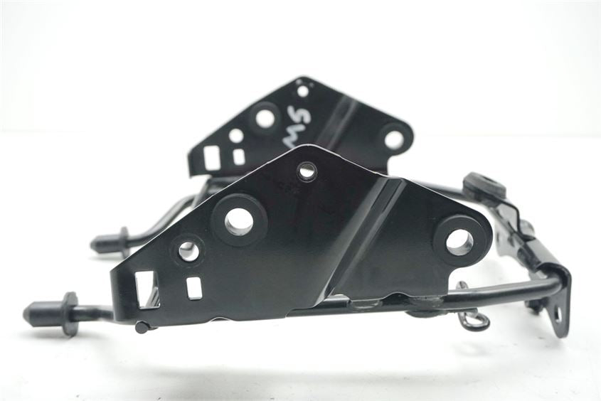 SUZUKI GSR 600 ABS WVB9 HEADLIGHT BRACKET SUPPORT