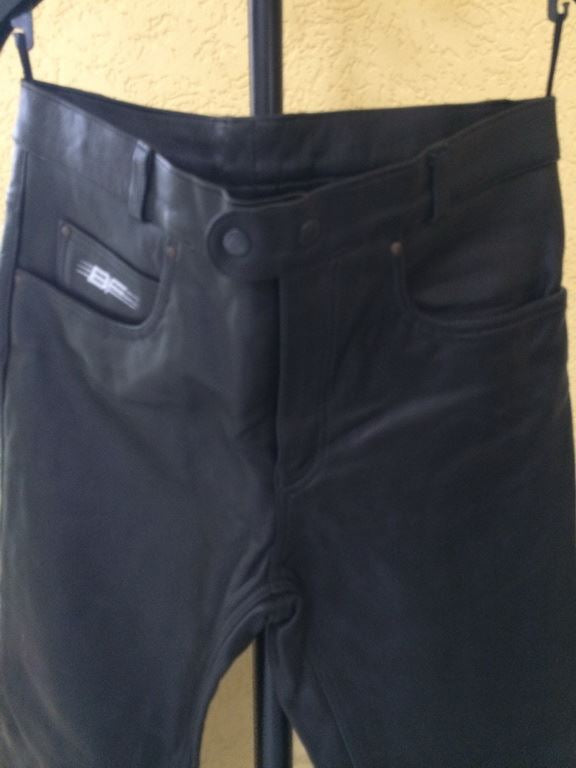 PANTALÓN DE MOTO - PANTALÓN DE CUERO - COMO NUEVO - TALLA 50