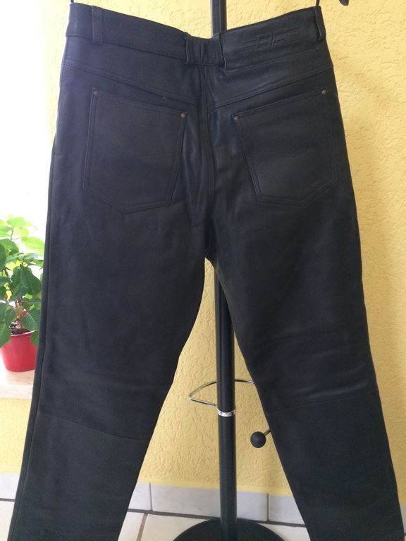 MOTORCYCLE PANTS - LEATHER PANTS - AS NEW - SIZE 50