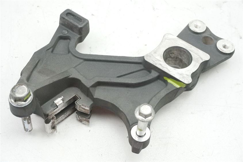 SUZUKI GSR 600 ABS WVB9 ANCHOR PLATE BRAKE CALIPER