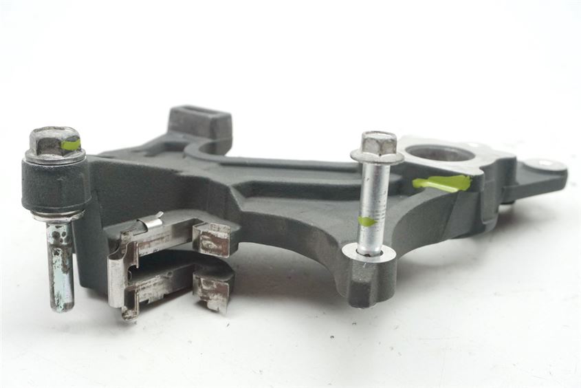 SUZUKI GSR 600 ABS WVB9 ANCHOR PLATE BRAKE CALIPER