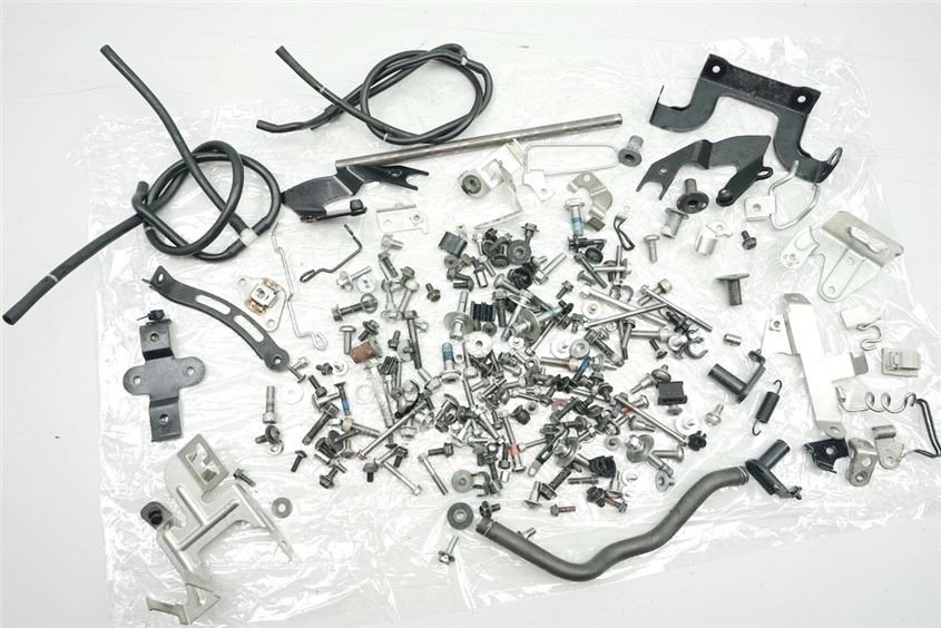 SUZUKI GSR 600 ABS WVB9 SCHRAUBEN & KLEINTEILE