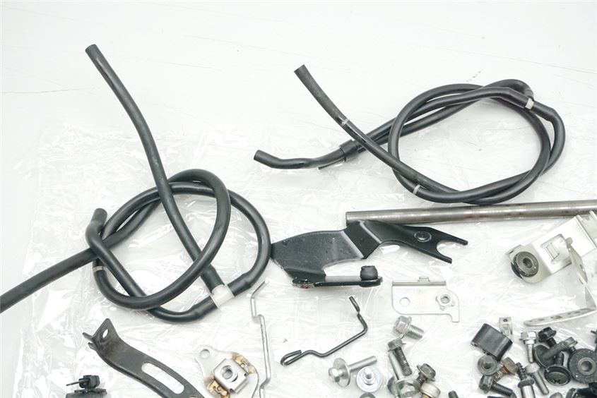 SUZUKI GSR 600 ABS WVB9 SCHRAUBEN & KLEINTEILE