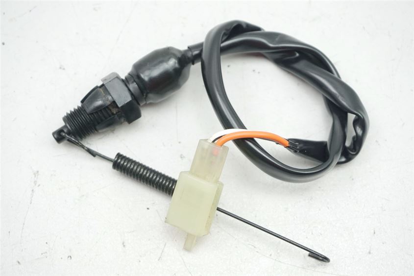 SUZUKI GSR 600 ABS WVB9 INTERRUPTOR DE LUZ DE FRENO TRASERO