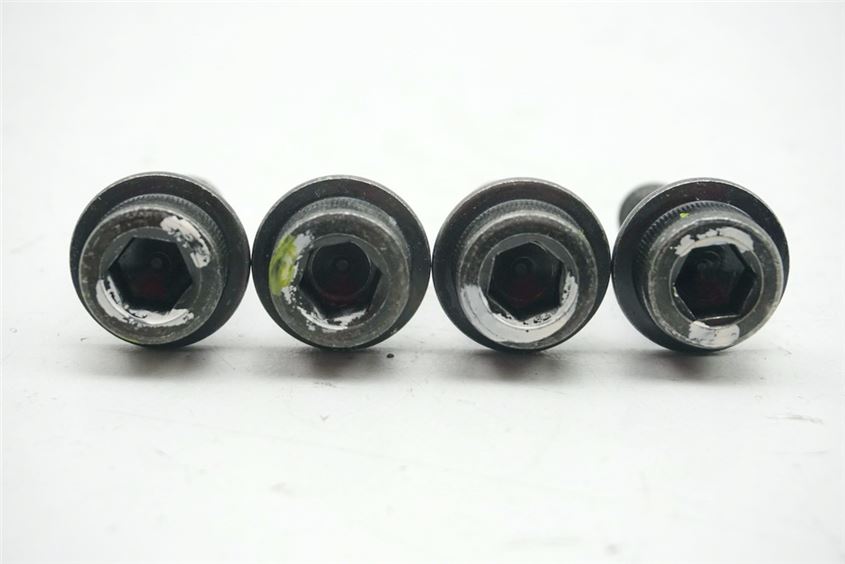 SUZUKI GSR 600 ABS WVB9 SCHRAUBEN HECKRAHMEN SCREWS