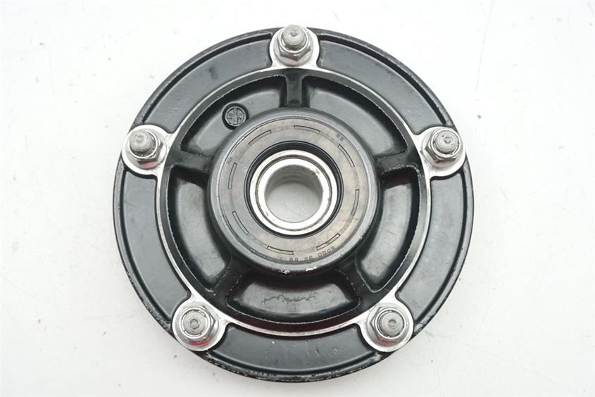 SUZUKI GSR 600 ABS WVB9 PORTACORONAS SOPORTE PIÑÓN DE ATAQUE