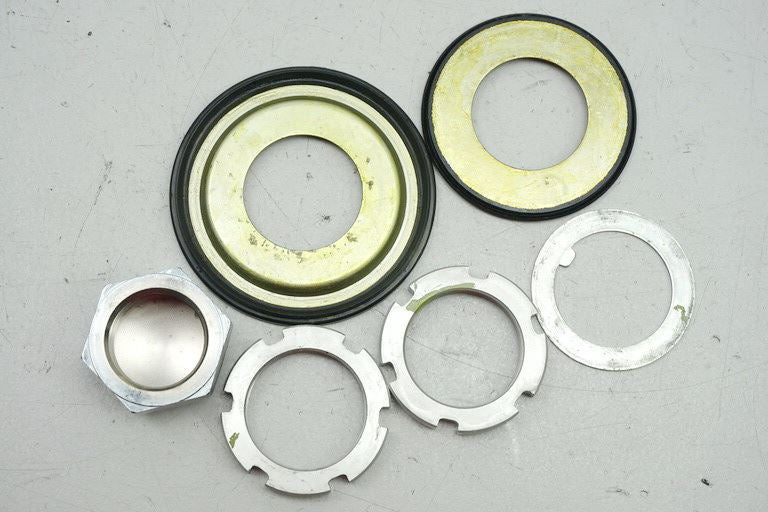 SUZUKI GSR 600 ABS WVB9 SCHRAUBE LENKKOPF GABELBRÜCKE MUTTER SICHERUNG